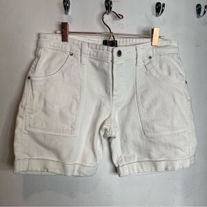 Gap sexy boyfriend denim shorts in white